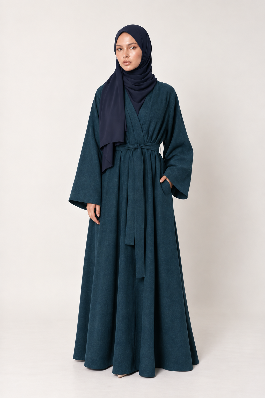 Wide sleeve detail on the Fayrouz teal linen lycra abaya